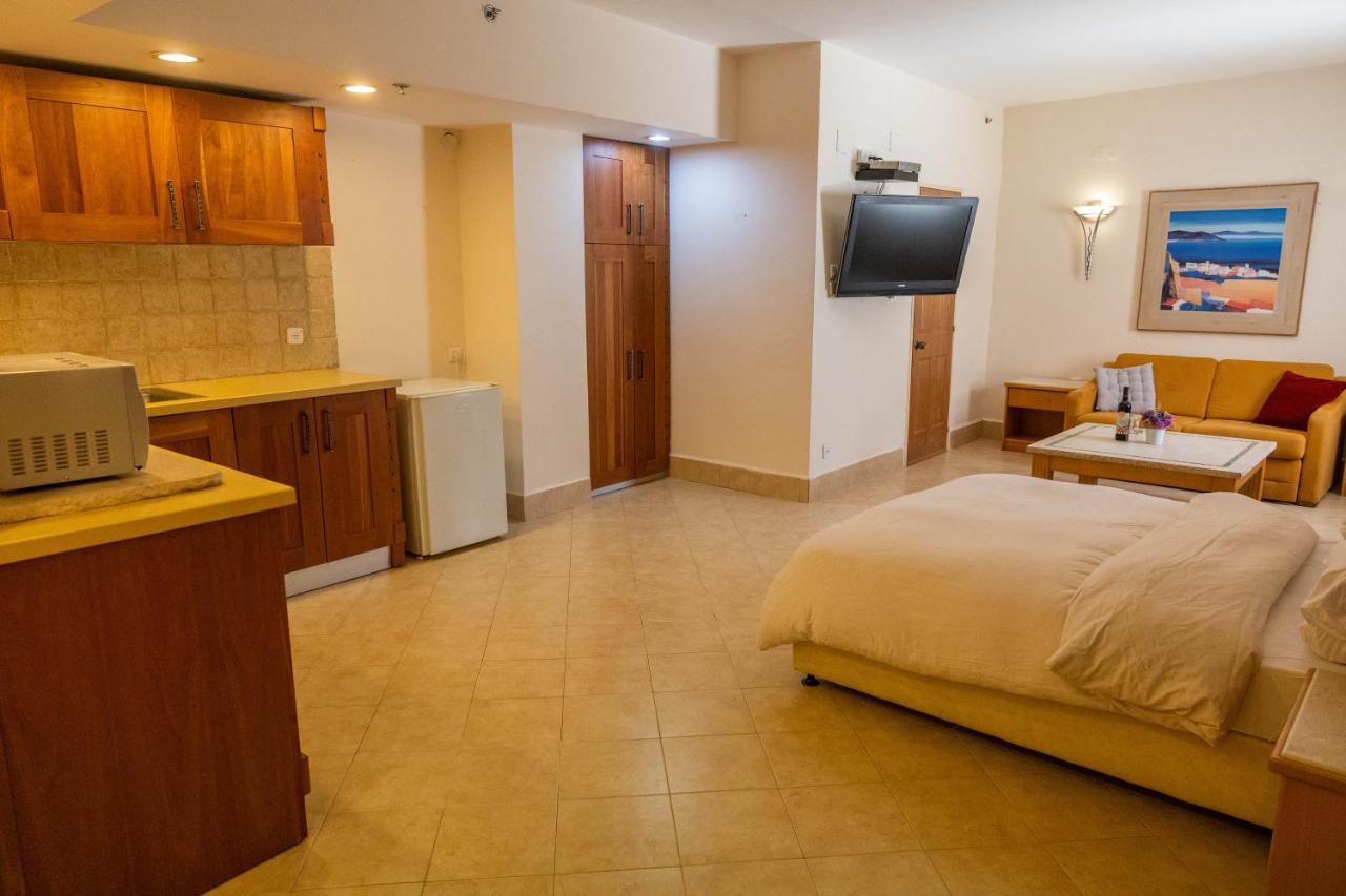 Marom Hotel Haifa Esterno foto