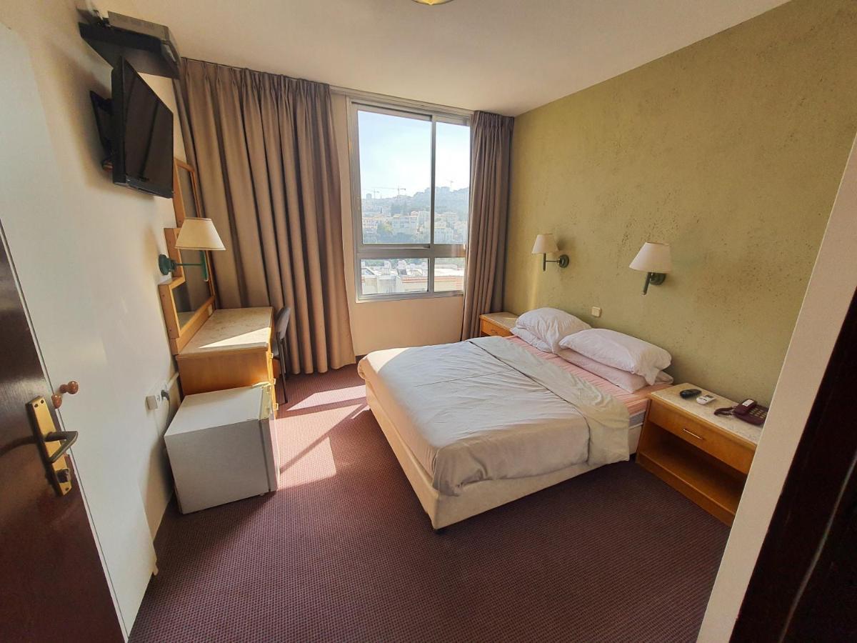Marom Hotel Haifa Esterno foto