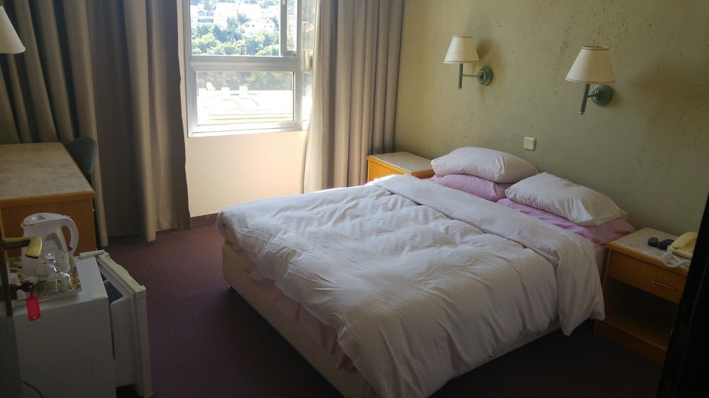 Marom Hotel Haifa Esterno foto
