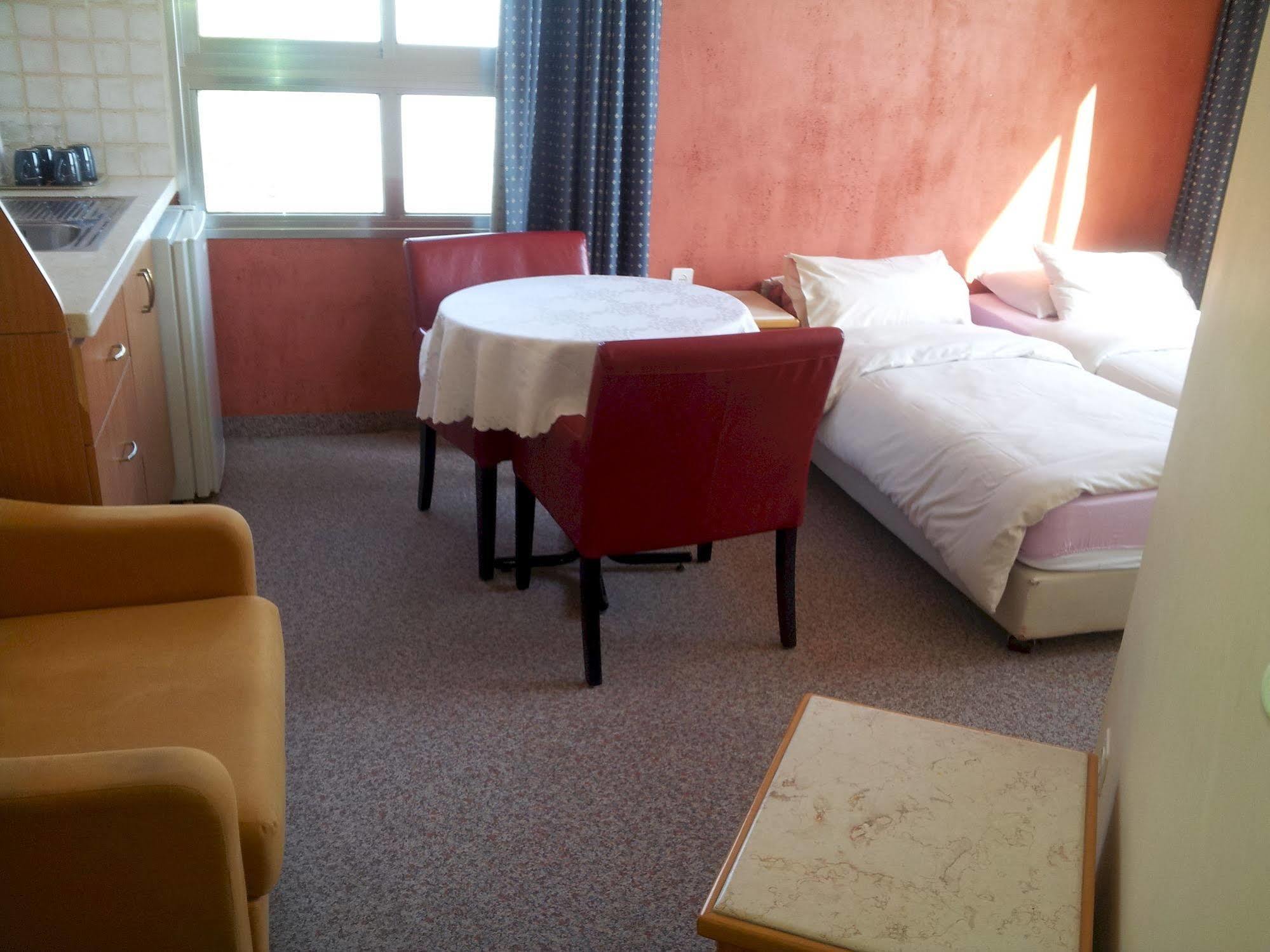 Marom Hotel Haifa Esterno foto