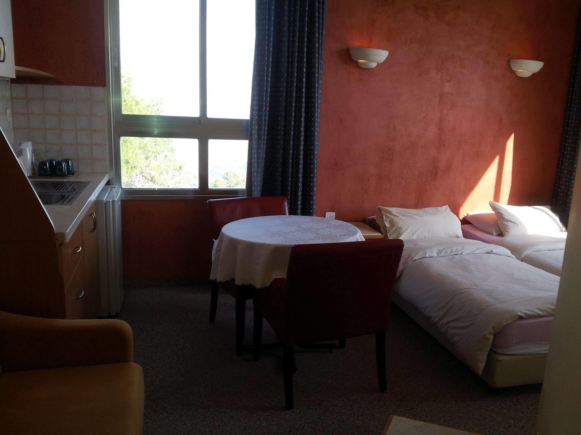 Marom Hotel Haifa Esterno foto