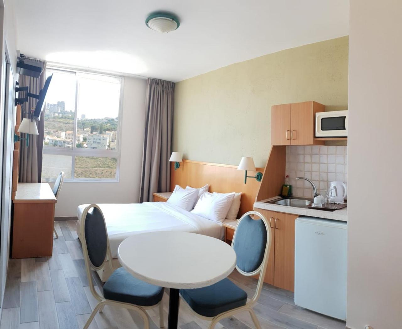 Marom Hotel Haifa Esterno foto